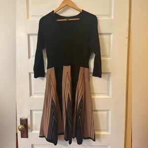 Spense Black and Tan Long Sleeve Sweater Dress